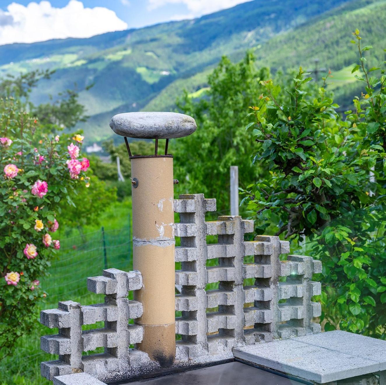 Biohof Gala Apartment Naturns Exterior photo